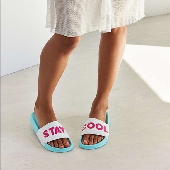 NWT Urban Outfitters Stay Cool Pool Slides - Picture 3 of 3